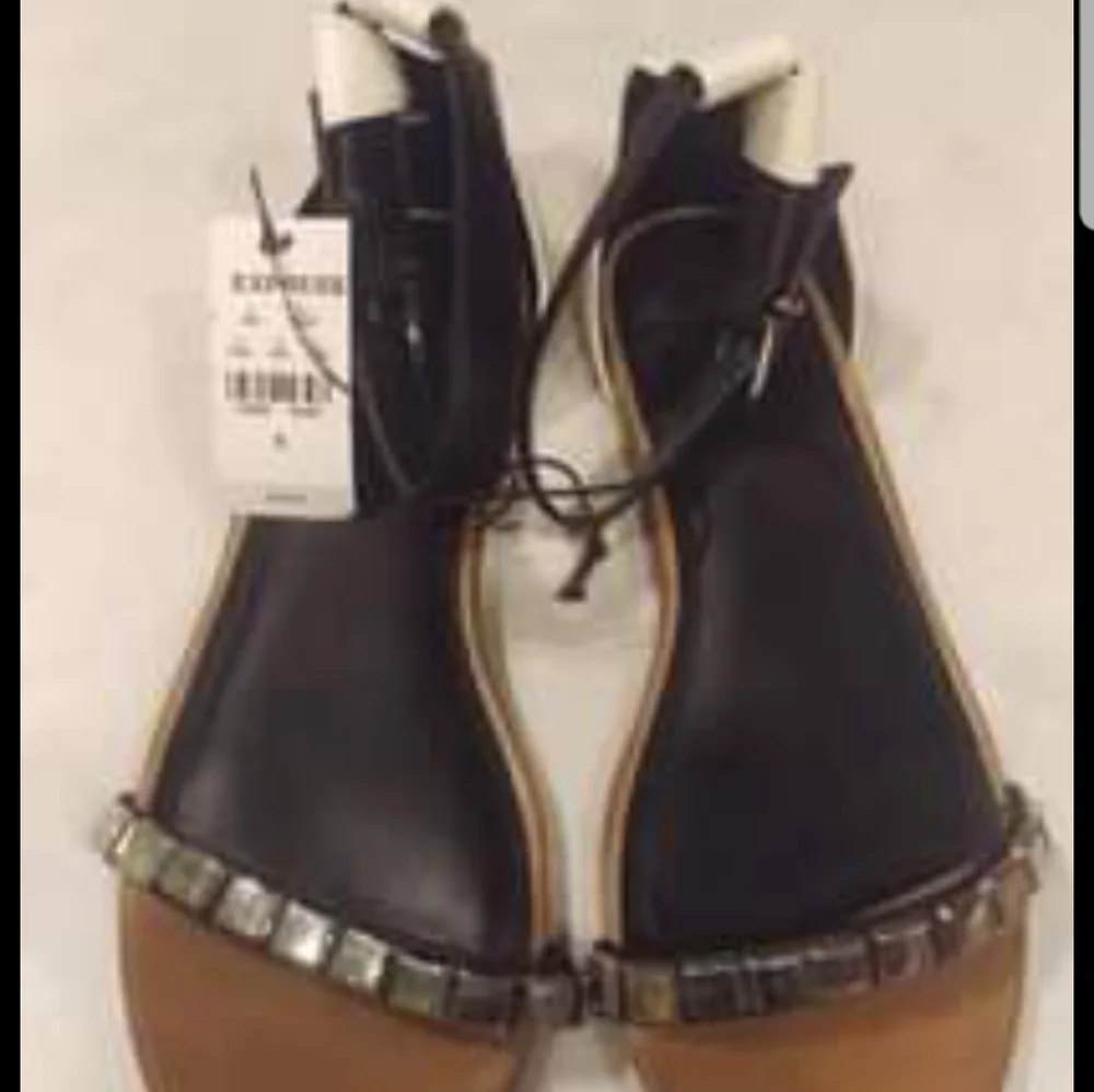 Express NWT Black and White Sandals with Ankle Buckle Size 8